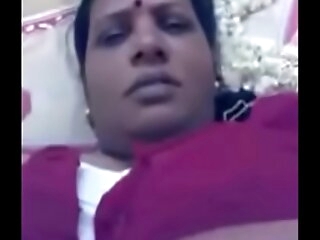 Kanchipuram Tamil 35 yrs old married temple priest Devanathan Subramani Iyer fucking 46 yrs old married hot and sexy ‘pookkaari’ Kala Rani aunty concerning lodge room porn video-01 @ 2009, September 14th # Part 1.
